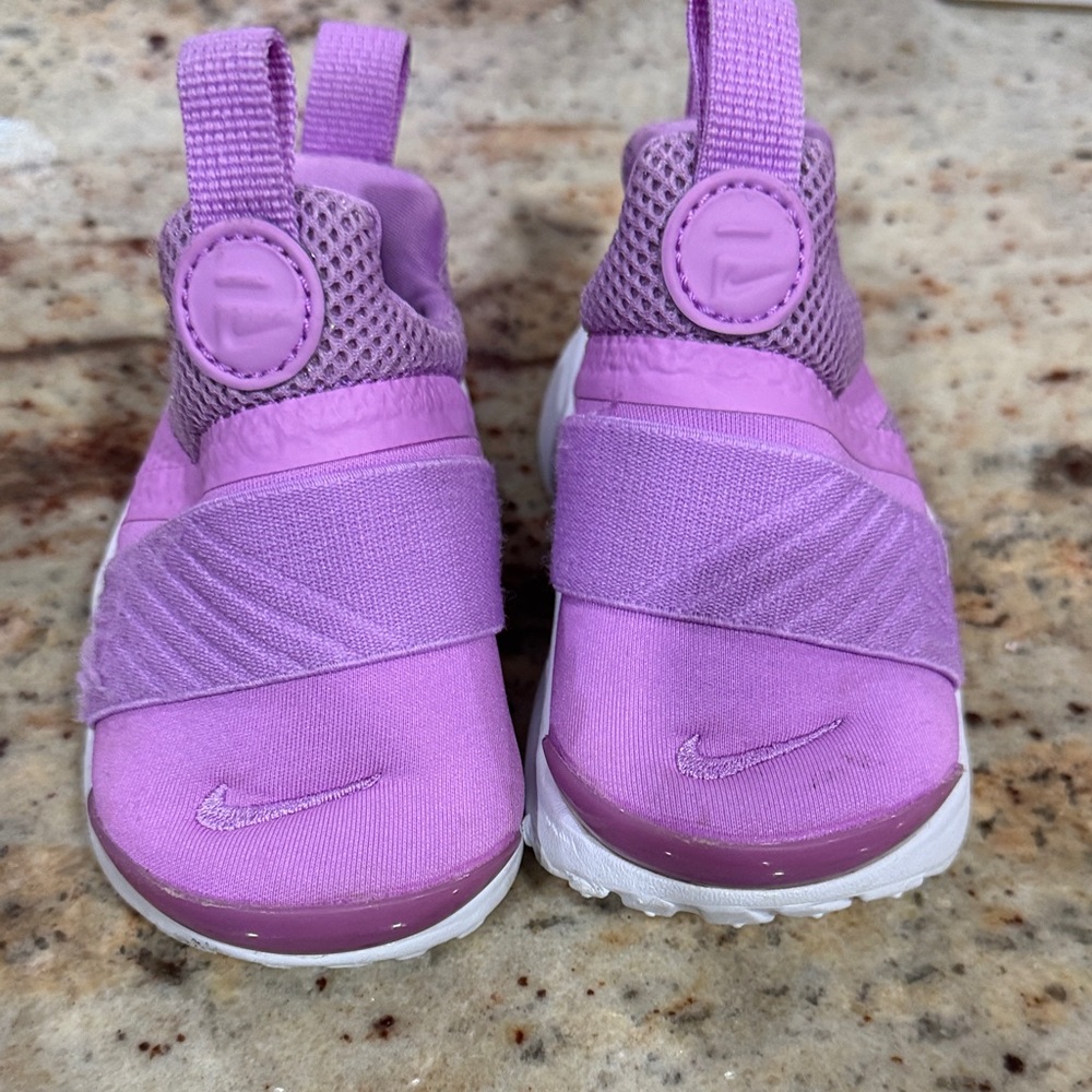 Nike Kids Lavender Slip-On Sneakers